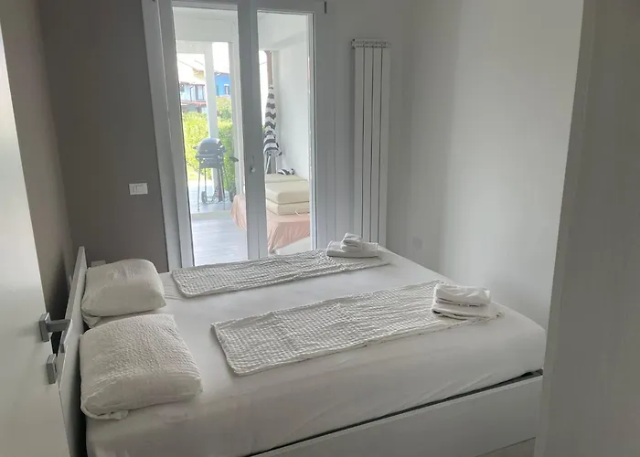 Leila Albarella Island